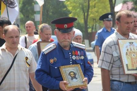 В Луганске возобновят молитву и крестные ходы